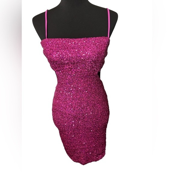 NWOT Windsor Fuchsia Sequin Cutout Bodycon Mini Cocktail Dress Party Lined Small - Picture 1 of 6